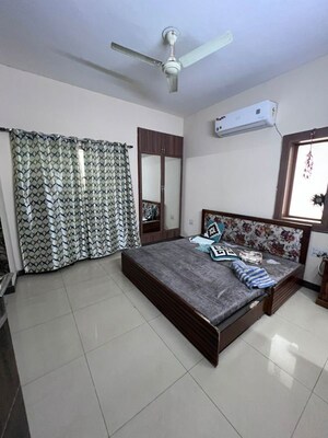 Bedroom in 3 BHK Builder Floor at Auto Market – for Rent