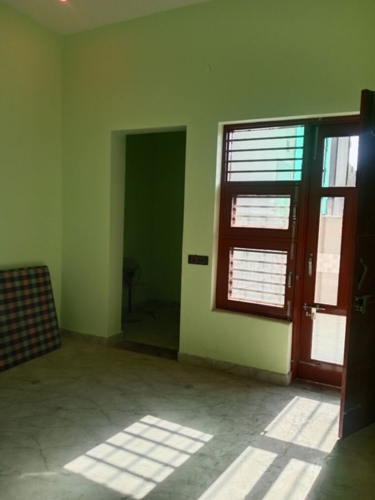 Room, sector 18 3 Bedroom 1873 Sq.Ft. Builder Floor In Sector 18 Panipat 10430272