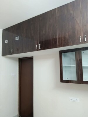 Room in 2 BHK Apartment at Sithalapakkam – for Rent