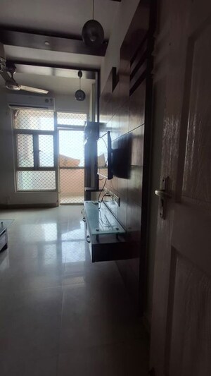 Kitchen in 2.5 BHK Apartment at Aims Golf City, Sector 75 – for Rent