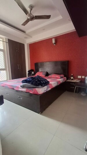 Bedroom in 2.5 BHK Apartment at Aims Golf City, Sector 75 – for Rent