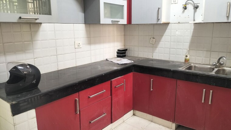 Kitchen, bptp-park-81 3 Bedroom 275 Sq.Yd. Builder Floor In Sector 81 Faridabad 10430294