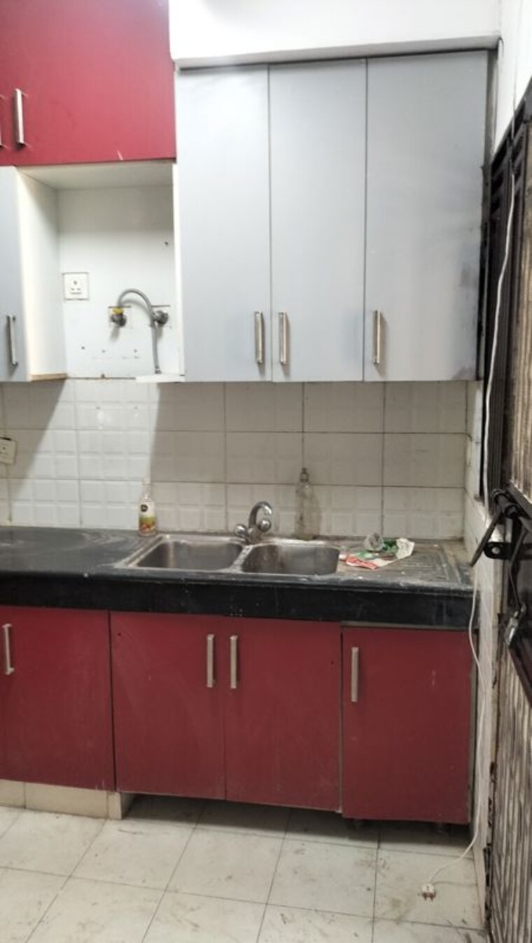Kitchen, bptp-park-81 3 Bedroom 275 Sq.Yd. Builder Floor In Sector 81 Faridabad 10430294