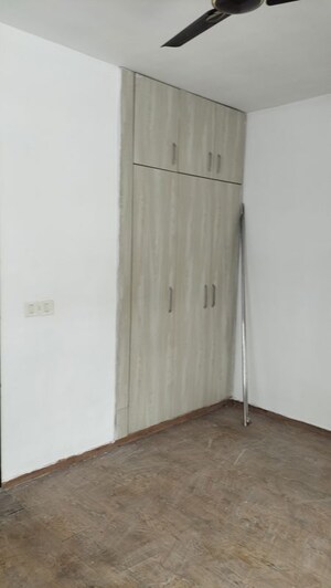 Room in 3 BHK Builder Floor at BPTP Park 81, Sector 81 – for Rent
