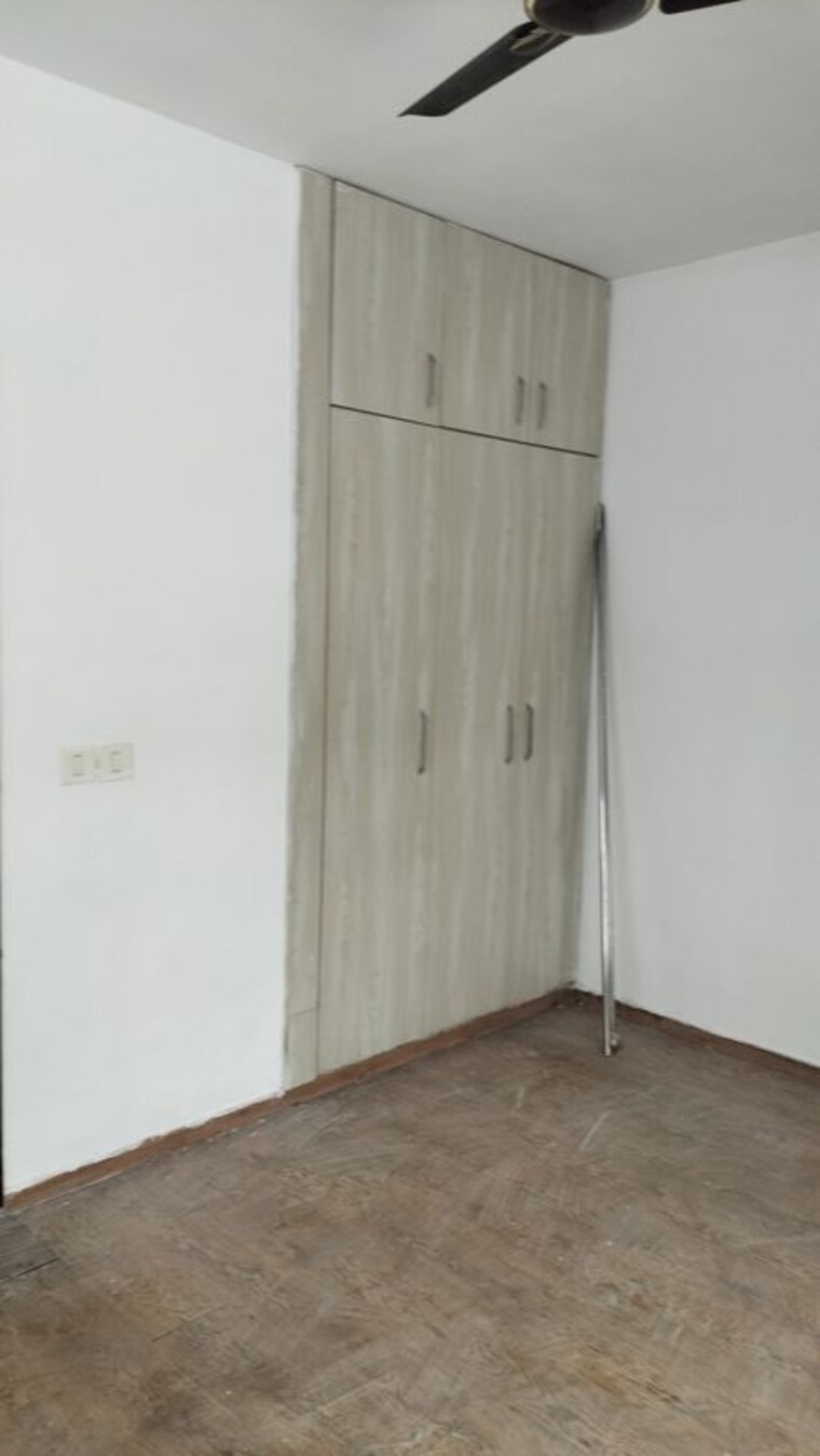 Room, bptp-park-81 3 Bedroom 275 Sq.Yd. Builder Floor In Sector 81 Faridabad 10430294
