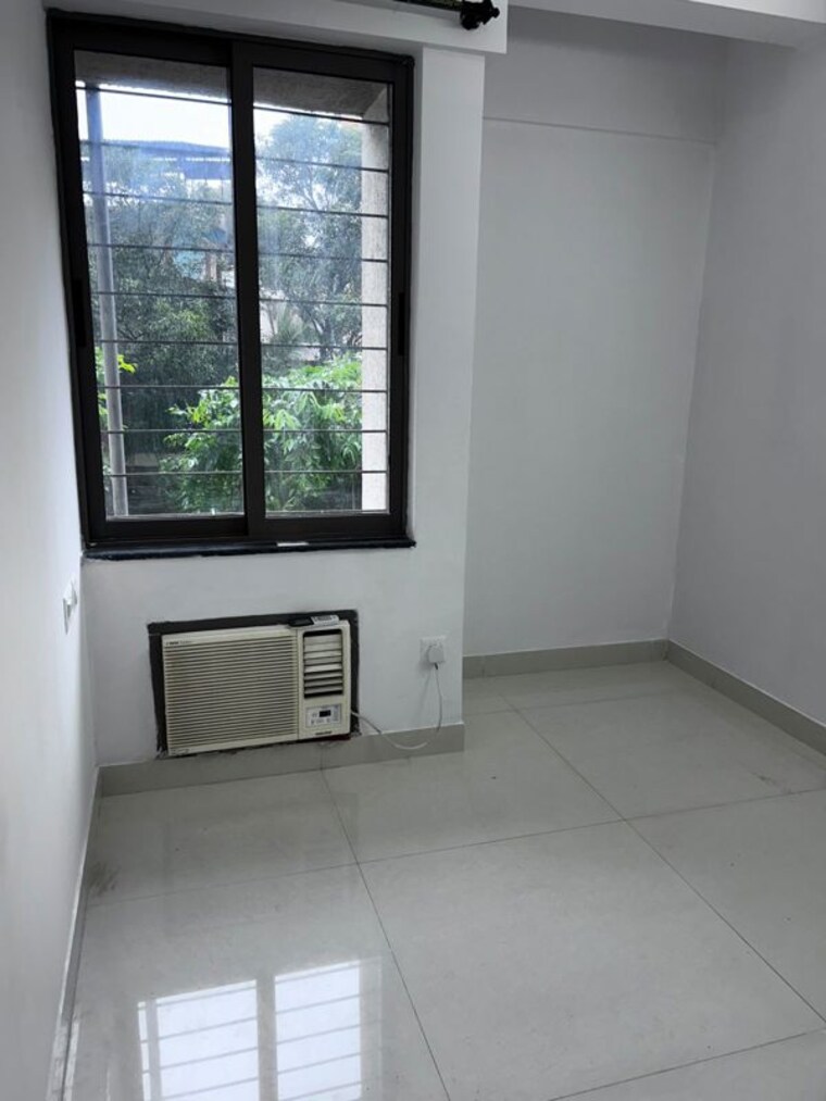 Room, lodha-majiwada-tower-5 1 Bedroom 280 Sq.Ft. Apartment In Majiwada Thane 10430308