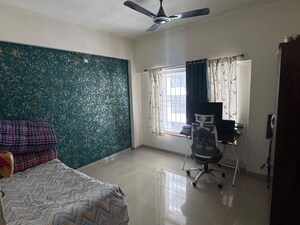 Room in 2 BHK Apartment at Kumar Purab, Hadapsar – for Rent