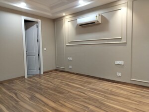Room in 3 BHK Builder Floor at Greater Kailash Part 3 – for Rent