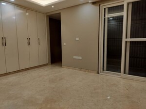 Room in 3 BHK Builder Floor at Greater Kailash Part 3 – for Rent