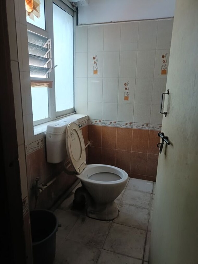 Bathroom, ayyanna-pride Commercial Office Space 2000 Sq.Ft. In Madhapur Hyderabad 10430336