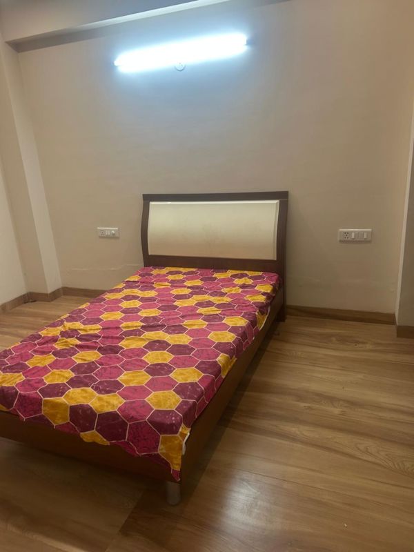 1 BHK 200 Sq.Ft. Builder Floor in Orchid Island