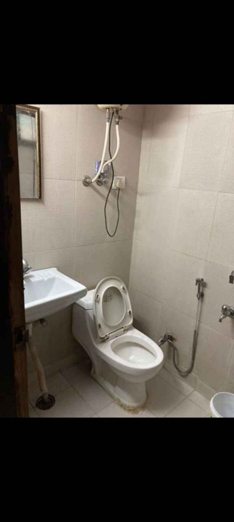 Bathroom, amar colony 1 Bedroom 700 Sq.Ft. Builder Floor In Amar Colony Delhi 10430360