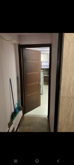Furnished Amenities in 1 BHK Builder Floor at Amar Colony – for Rent