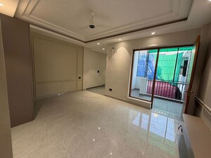 Room in 4 BHK Builder Floor at Green Fields Colony – for Sale