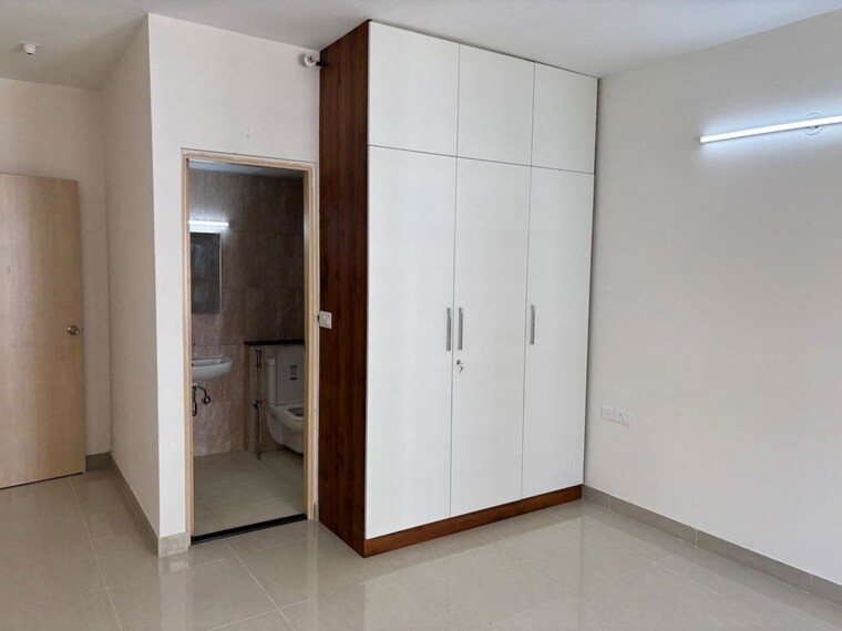 Room, vasantha vallabha nagar vv nagar  3 Bedroom 1300 Sq.Ft. Apartment In Vasantha Vallabha Nagar (vv Nagar) Bangalore 10430461