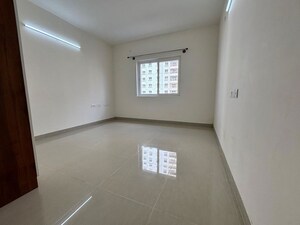 Room in 3 BHK Apartment at Vasantha Vallabha Nagar (vv Nagar) – for Rent