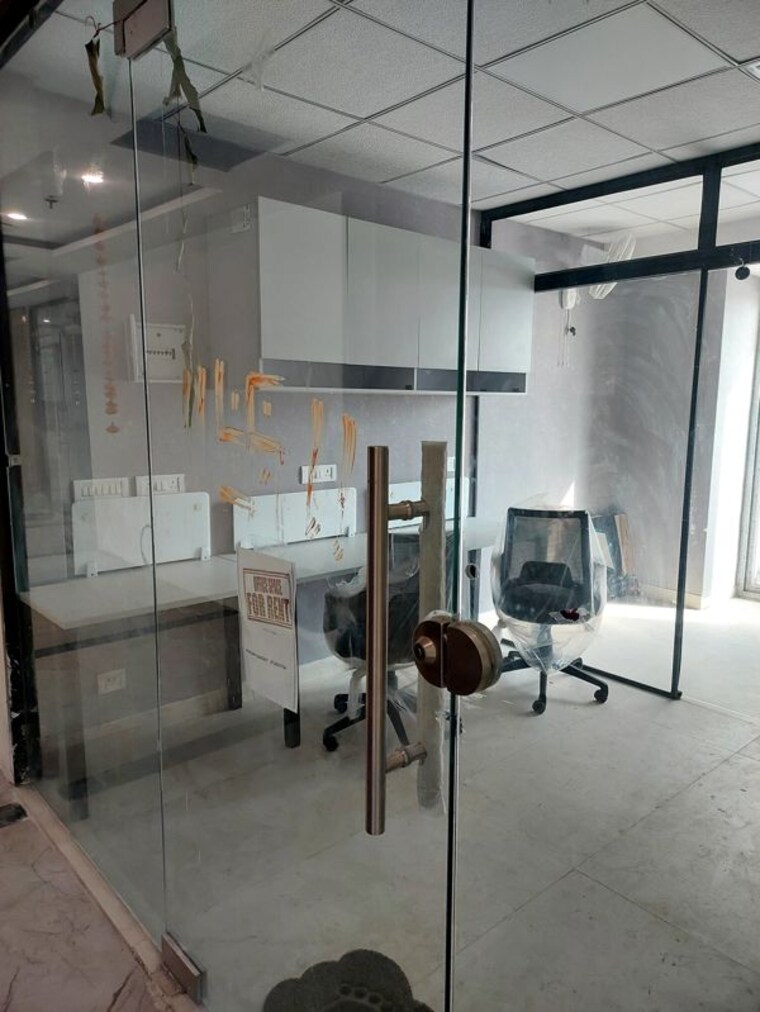 Team Area, pks-town-central Commercial Office Space 500 Sq.Ft. In Sector 16b Greater Noida Greater Noida 10413482