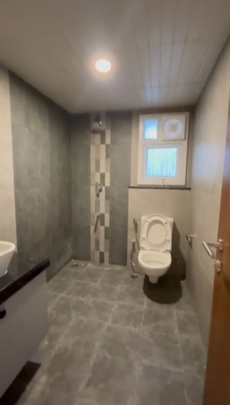 Bathroom, prestige-tranquil 3 Bedroom 1764 Sq.Ft. Apartment In Kokapet Hyderabad 10430513