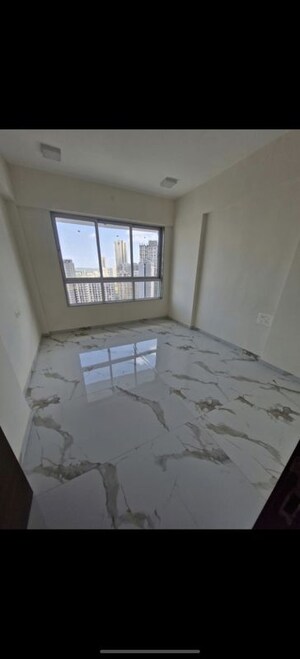 Room in 3 BHK Apartment at Dotom Isle, Malad West – for Rent