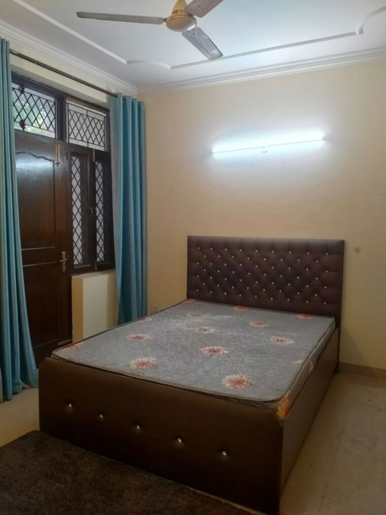 Bedroom, ardee-city 3 Bedroom 2000 Sq.Ft. Builder Floor In Sector 52 Gurgaon 10430526