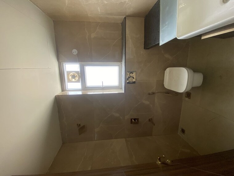 Bathroom, smart-world-orchard 2.5 Bedroom 1158 Sq.Ft. Builder Floor In Sector 61 Gurgaon 10430532