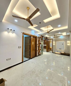 Room in 3 BHK Builder Floor at AJS Heights, Indrapuram – for Rent