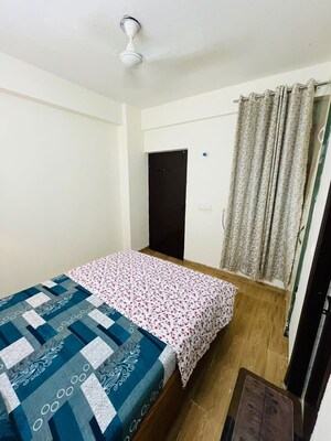 Bedroom in 2 BHK Apartment at Amolik Heights, Sector 88 – for Rent