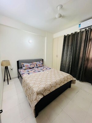 Bedroom in 2 BHK Apartment at Amolik Heights, Sector 88 – for Rent