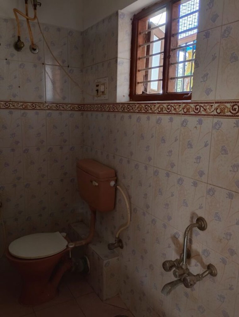 Bathroom, banaswadi Studio 350 Sq.Ft. Independent House In Banaswadi Bangalore 10430577