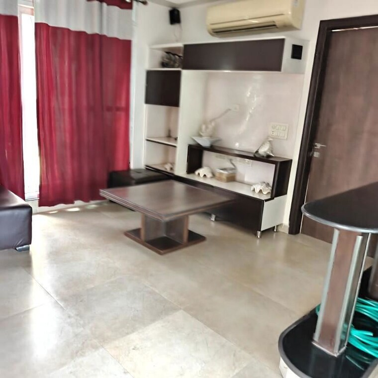 Living Room, supertech-emerald-court 4 Bedroom 3250 Sq.Ft. Apartment In Sector 93a Noida 10430205