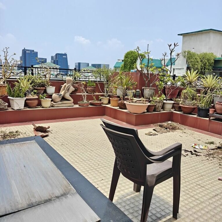 Balcony, supertech-emerald-court 4 Bedroom 3250 Sq.Ft. Apartment In Sector 93a Noida 10430205