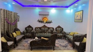 Living Room in 6+ BHK Independent House at Gomti Nagar – for Sale