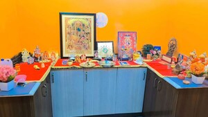 Bedroom in 6+ BHK Independent House at Gomti Nagar – for Sale