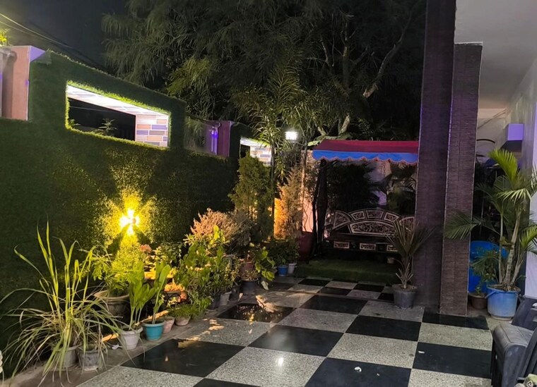 Exterior View, gomti nagar 6+ Bedroom 3200 Sq.Ft. Independent House In Gomti Nagar Lucknow 10430603
