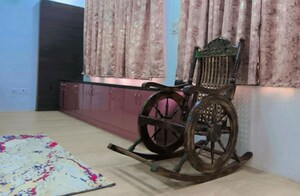 Parking in 6+ BHK Independent House at Gomti Nagar – for Sale