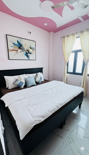 1 RK Builder Floor For Rent in Khora