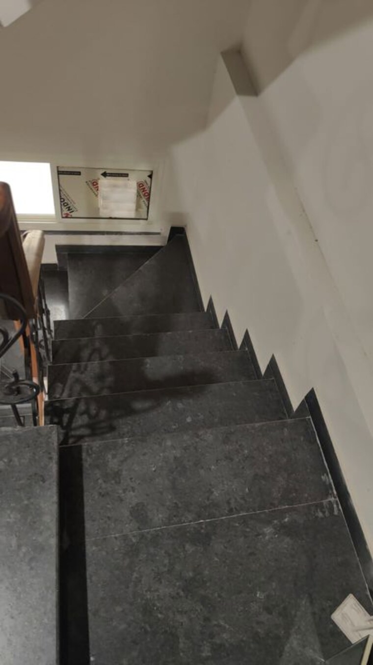undefined, east of kailash Commercial Office Space in IT/SEZ 1250 Sq.Ft. In East Of Kailash Delhi 10430635