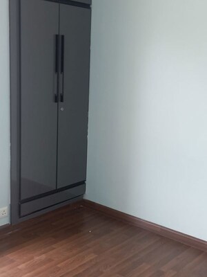 Room in 3 BHK Apartment at BPTP Park Elite Premium, Sector 84 – for Rent