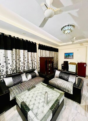3 BHK Builder Floor For Rent in Sector 49