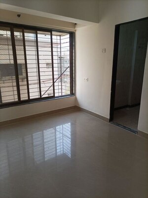 Room in 2 BHK Apartment at Jyoti Apartments, Ghatkopar East – for Rent