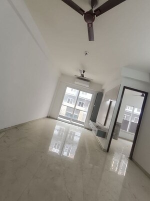 2 BHK Apartment For Rent in Pyramid Midtown, Sector 59