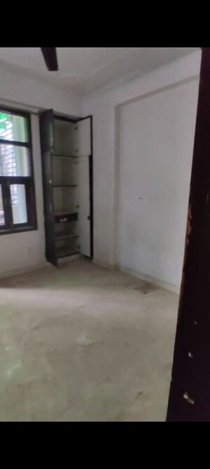 Room in 1 BHK Builder Floor at Mehrauli – for Rent