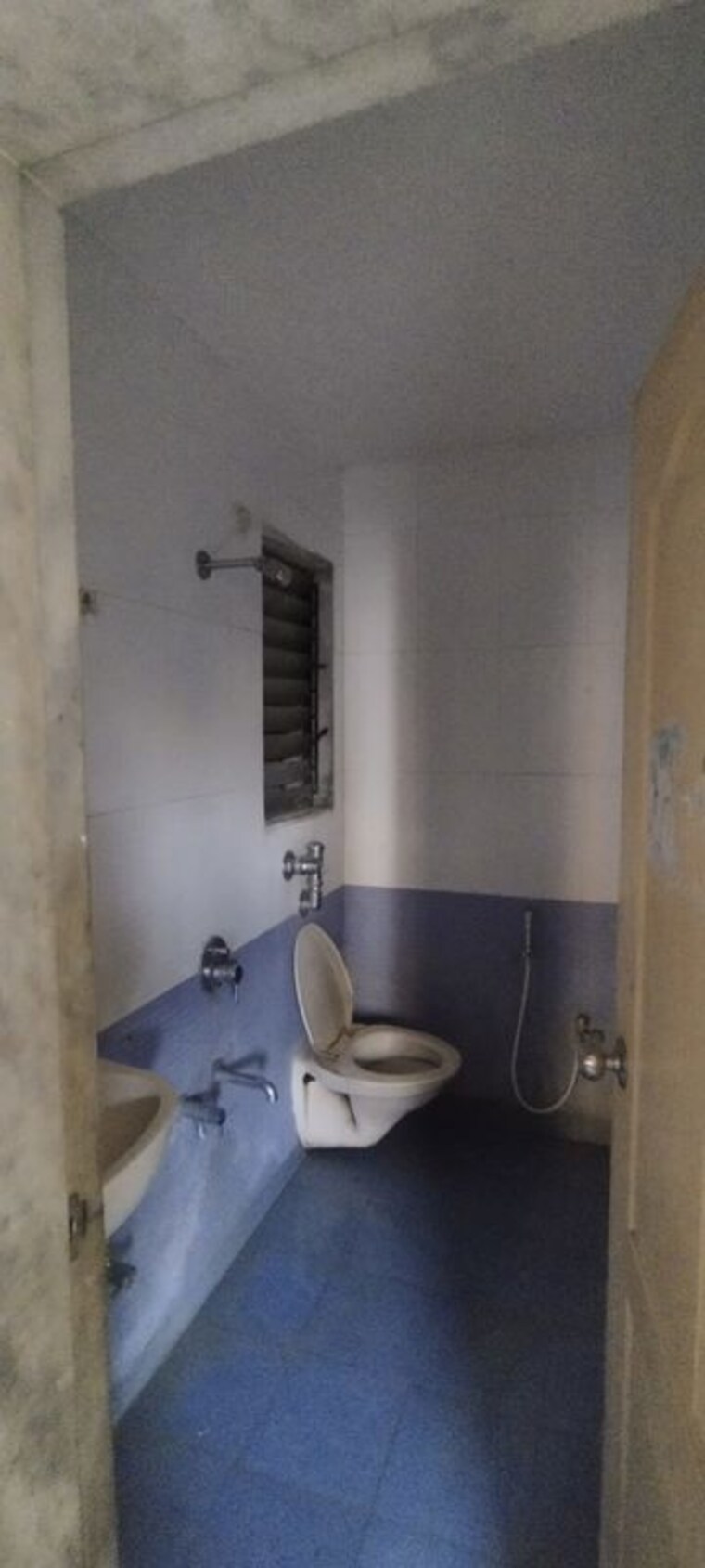 Bathroom, raunak-unnathi-greens-phase-vii 1 Bedroom 370 Sq.Ft. Apartment In Ghodbunder Road Thane 10430695