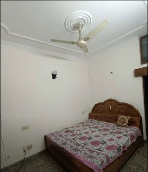 Bedroom in 2 BHK Builder Floor at Sector 23 – for Rent