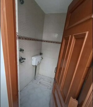 Bathroom in 2 BHK Builder Floor at Sector 23 – for Rent
