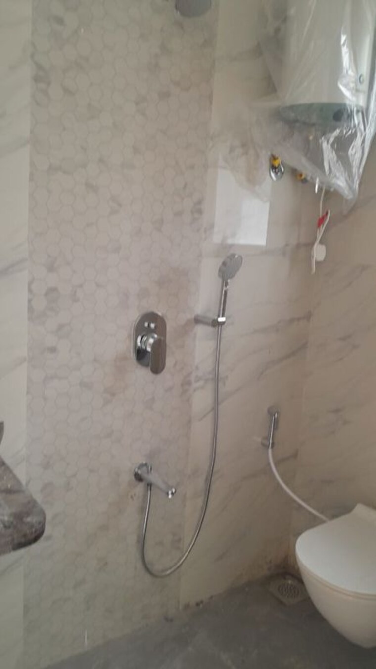 Bathroom, chandak-stella 3 Bedroom 881 Sq.Ft. Apartment In Goregaon West Mumbai 10430729