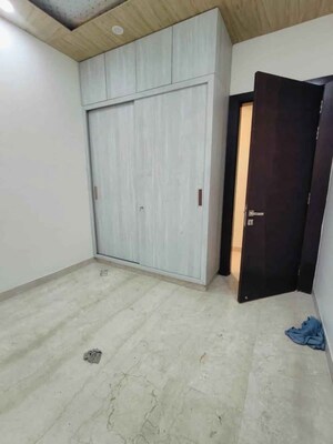 Room in 3 BHK Builder Floor at Malviya Nagar – for Rent