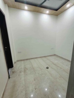 Room in 3 BHK Builder Floor at Malviya Nagar – for Rent