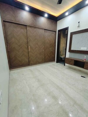 Room in 3 BHK Builder Floor at Malviya Nagar – for Rent