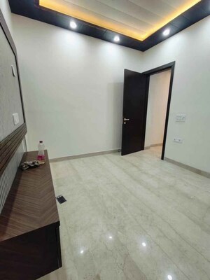 Room in 3 BHK Builder Floor at Malviya Nagar – for Rent